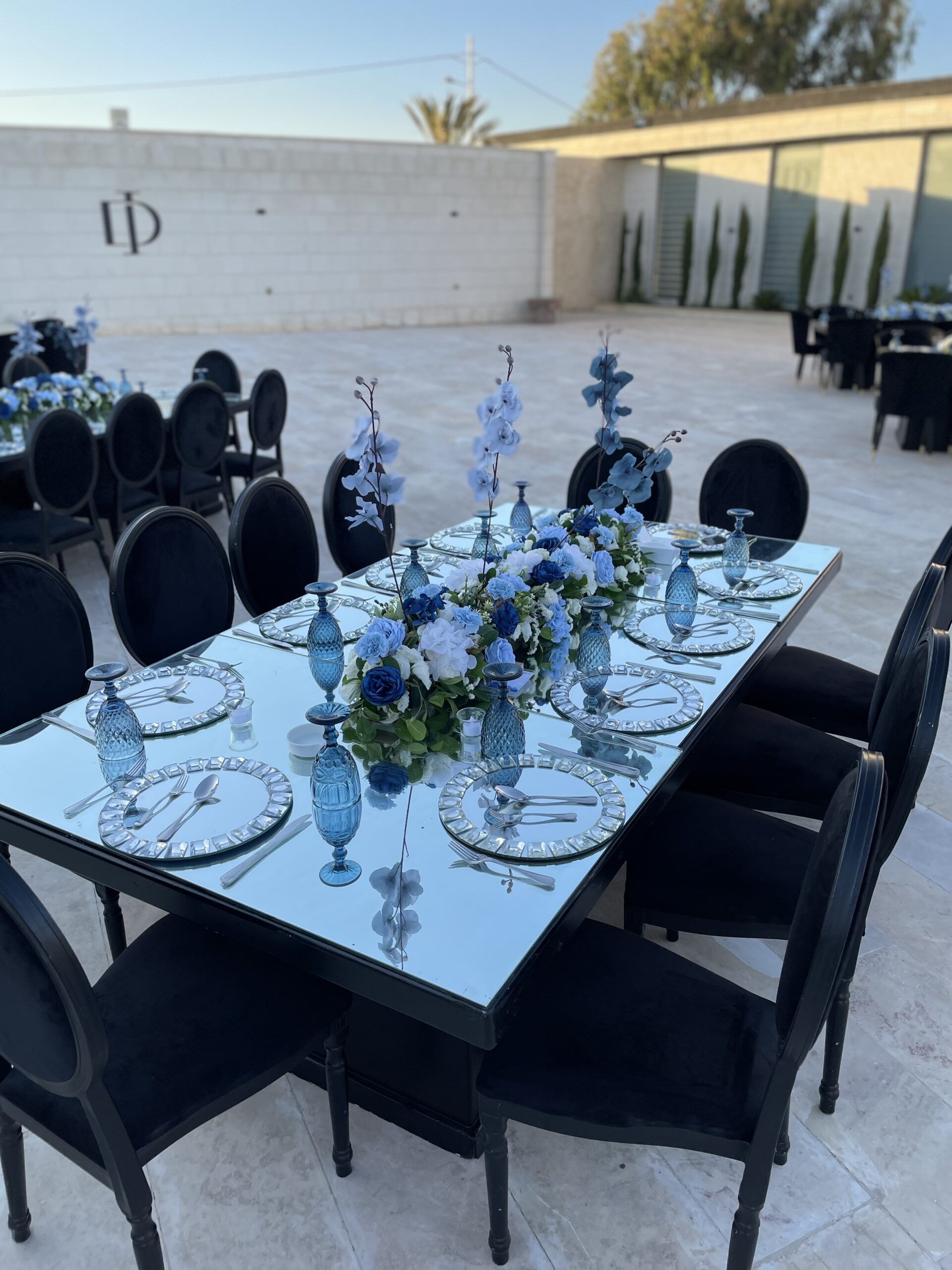 Table setting in the ID Hall courtyard